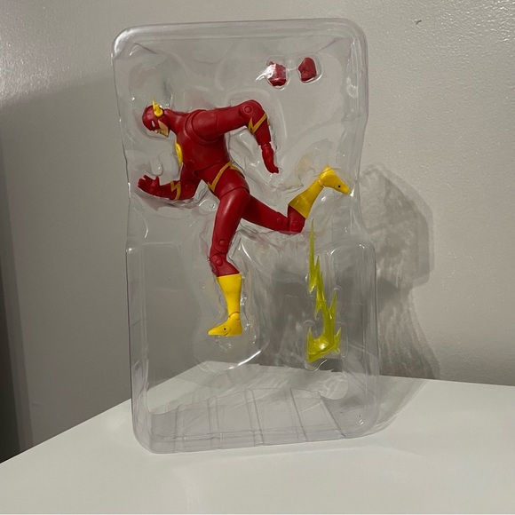 McFarlane Toys Action Figure - DC Multiverse - THE FLASH (7 inch) - Picture 2 of 6